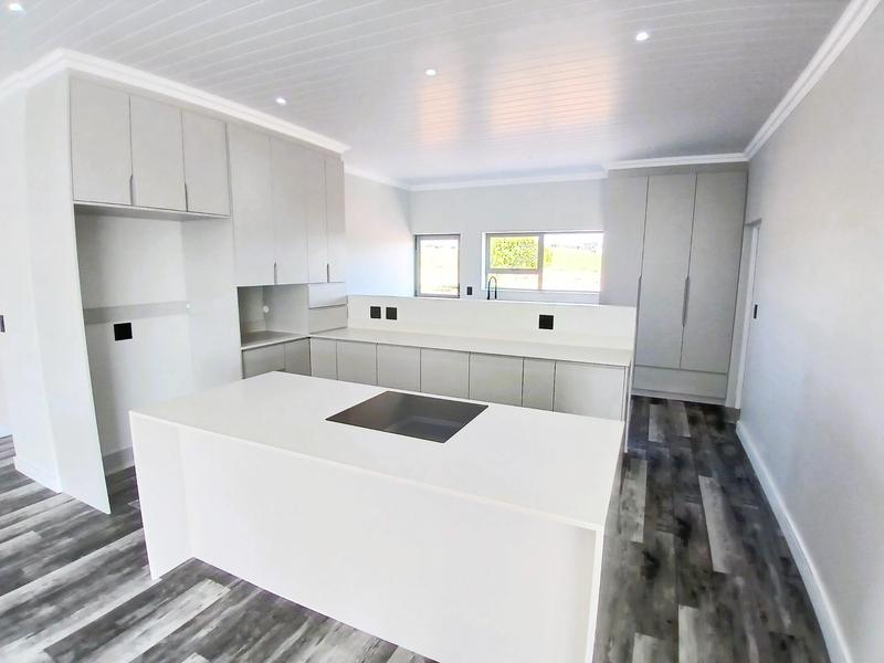 3 Bedroom Property for Sale in Stilbaai Wes Western Cape